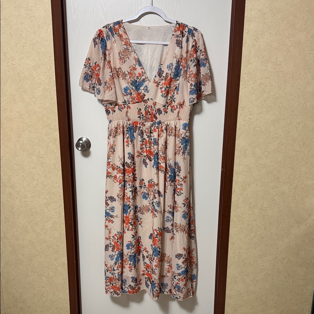 Floral V-Neck Midi Dress - Cream and Red Size XL